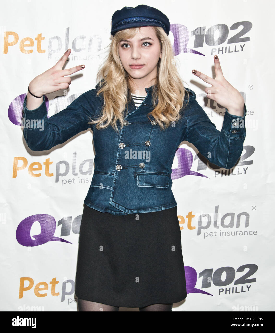 Bala Cynwyd, PA, USA. 17. Februar 2017. US-amerikanischer Singer-Songwriter Hailey Knox besucht Q102 Performance Theater, © Paul Froggatt/FamousPix/Alamy Stockfoto