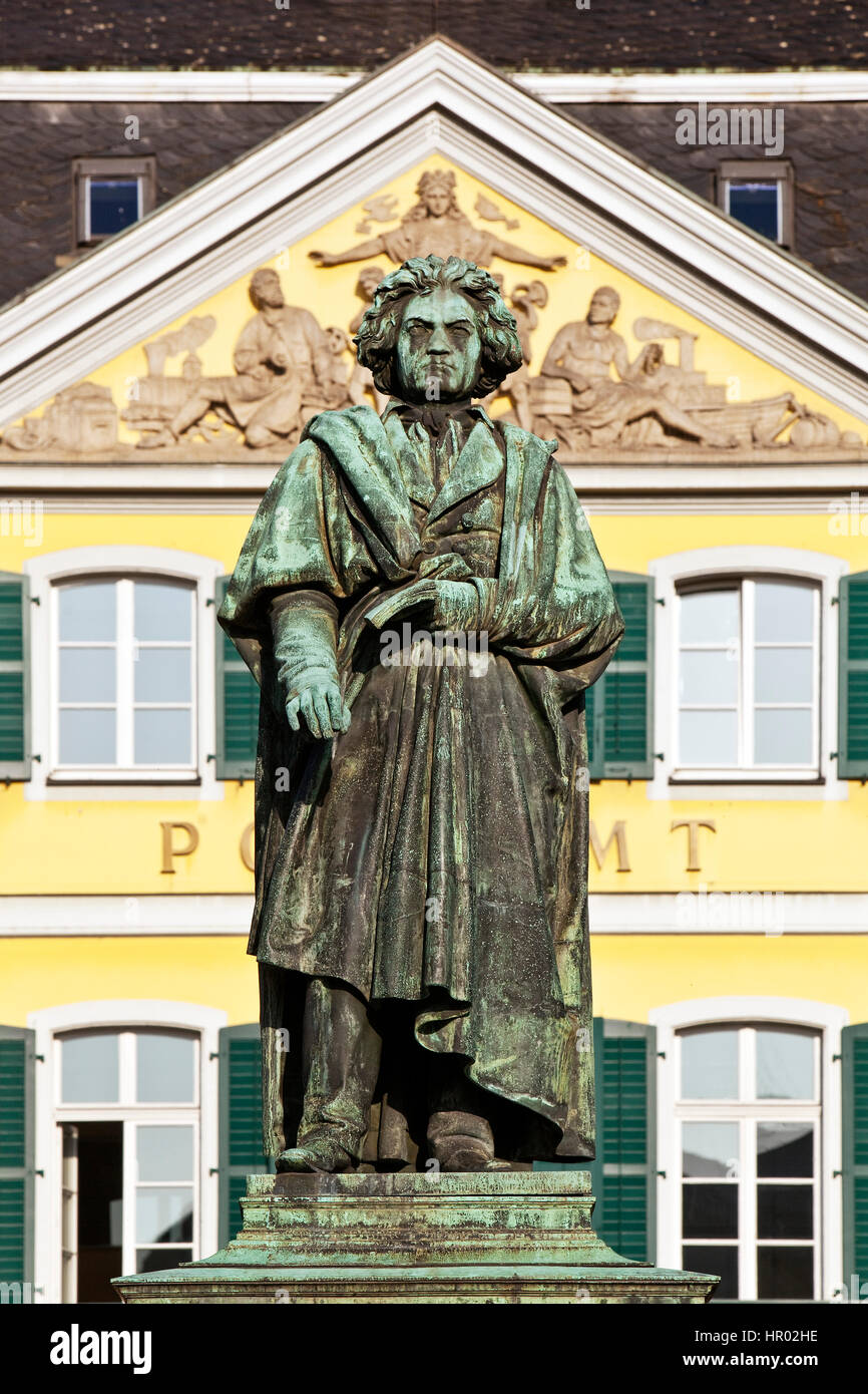 Beethoven-Denkmal am Münsterplatz, Bonn, Nordrhein-Westfalen, Deutschland Stockfoto