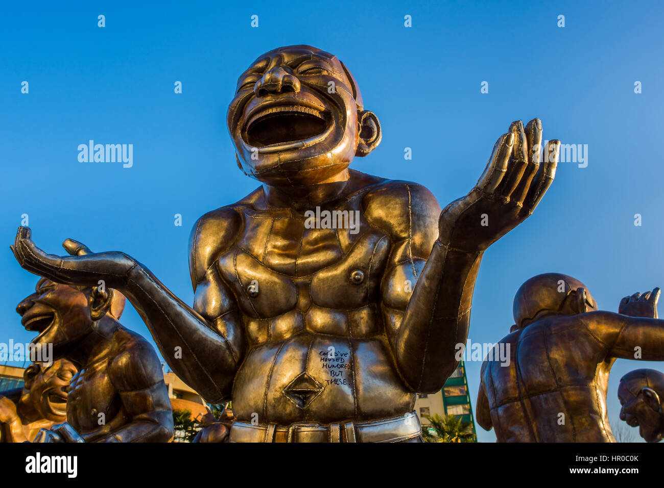 "A-Labyrinth-Ing Lachen" Skulptur im öffentlichen Raum, Künstler Yue Minjuns, Morton Park, Vancouver, BC, Kanada Stockfoto