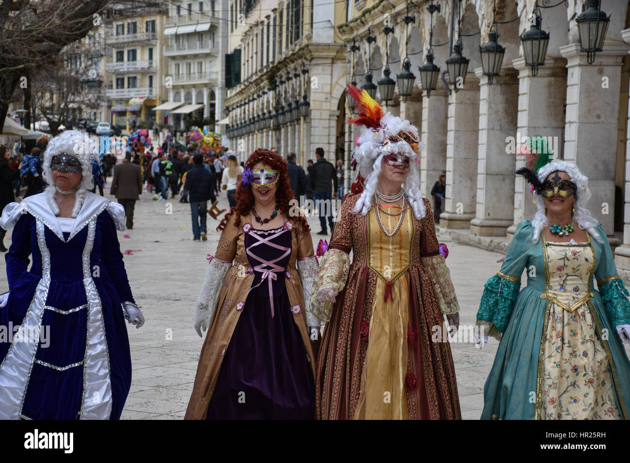 Traditionelle venezianische kostüme -Fotos und -Bildmaterial in hoher  Auflösung – Alamy