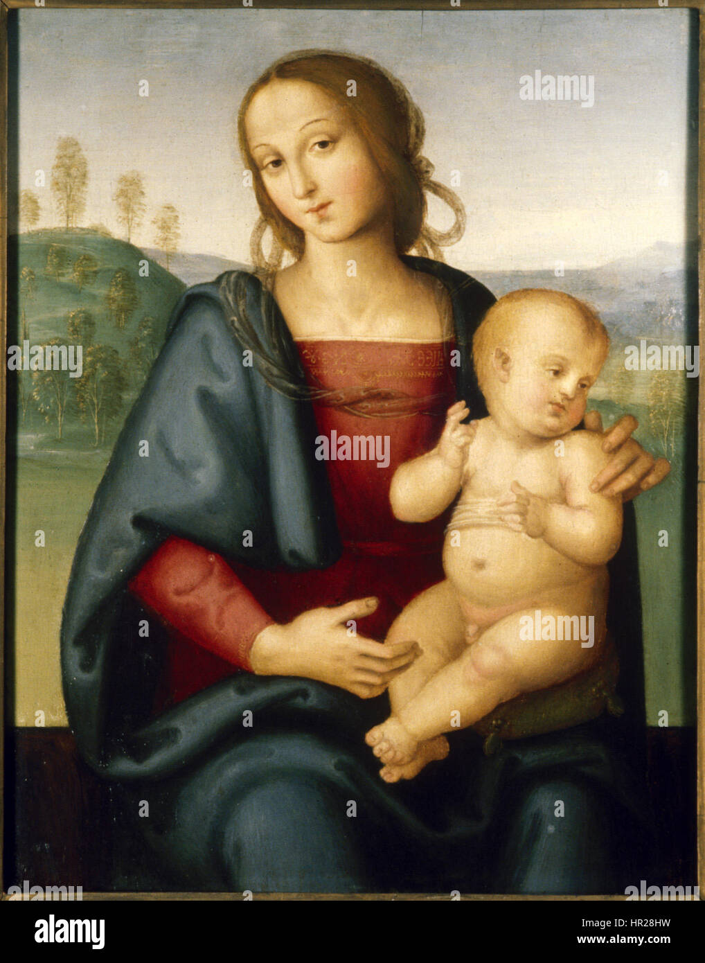Peruginos „Madonna und Kind“ aus der Walters-Kollektion zeigt die Jungfrau Maria, die den Jesuskinder hält. Das Gemälde spiegelt die Kunsttechniken der Renaissance wider und zeigt die zarte Verwendung von Farbe und Komposition des Künstlers, um die heitere Verbindung zwischen Mutter und Kind darzustellen. Stockfoto