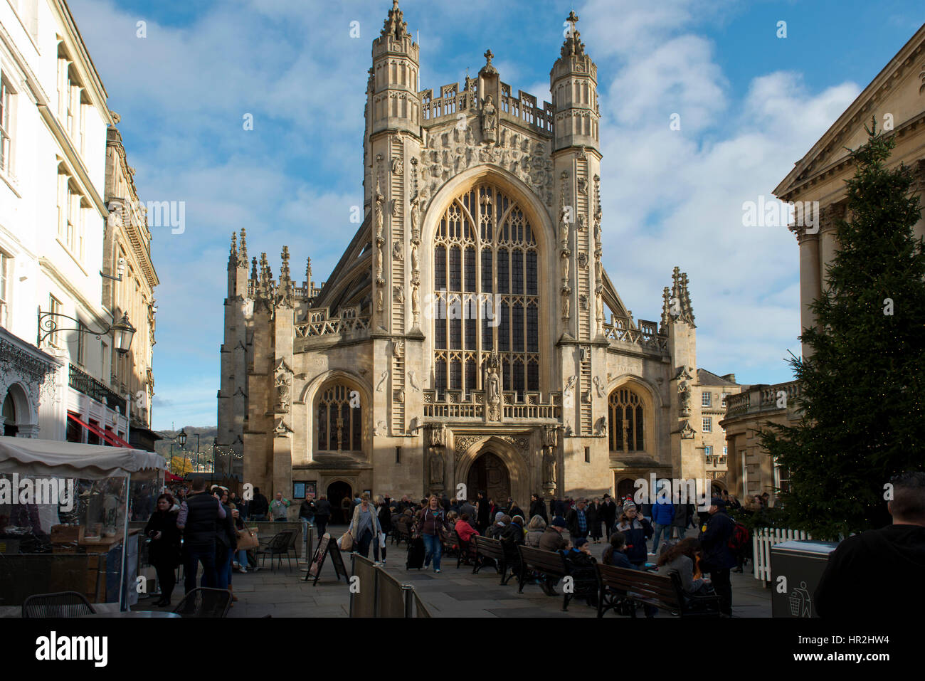 Bath Abbey Footprint Projekt zeigt allgemeine Ansichten und Schadstellen des Fußbodens, die sind restauriert und viktorianischen Kirchenbänke werden, die entfernt werden sollen. Stockfoto