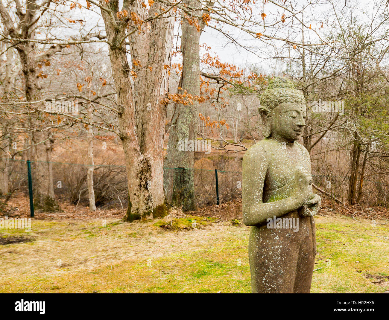 Skulptur mit asiatisch an einem Wintertag im freien Stockfoto