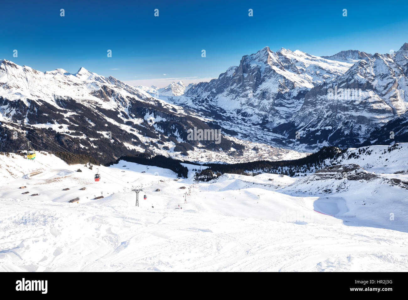 Jungfrau ski Resort unter Eiger, Monch und Jungfrau Gipfeln in Grindelwald, Berner Oberland, Schweiz, Schweizer Alpen. Stockfoto