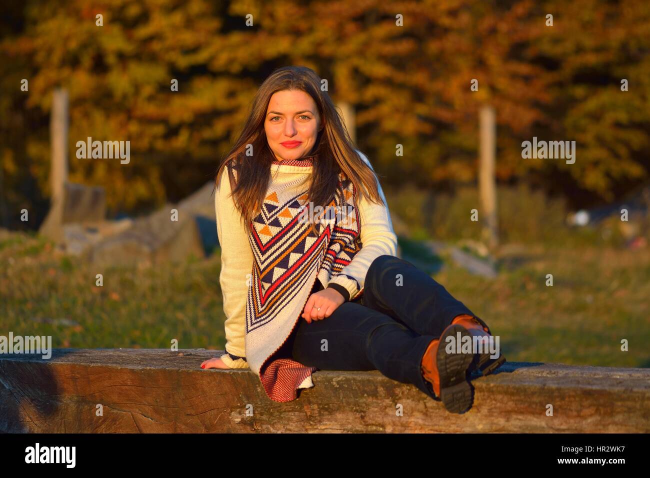 Outdoor Portrait der schönen Frau Stockfoto