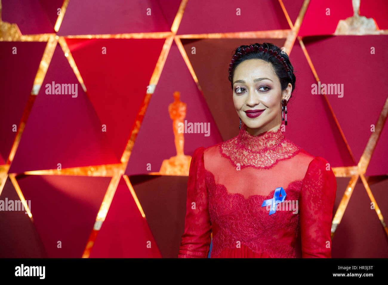 Los Angeles, USA. 26. Februar 2017. Schauspielerin Ruth Negga kommt für den roten Teppich der 89. Academy Awards am Dolby Theater in Los Angeles, USA, am 26. Februar 2017. Bildnachweis: Yang Lei/Xinhua/Alamy Live-Nachrichten Stockfoto