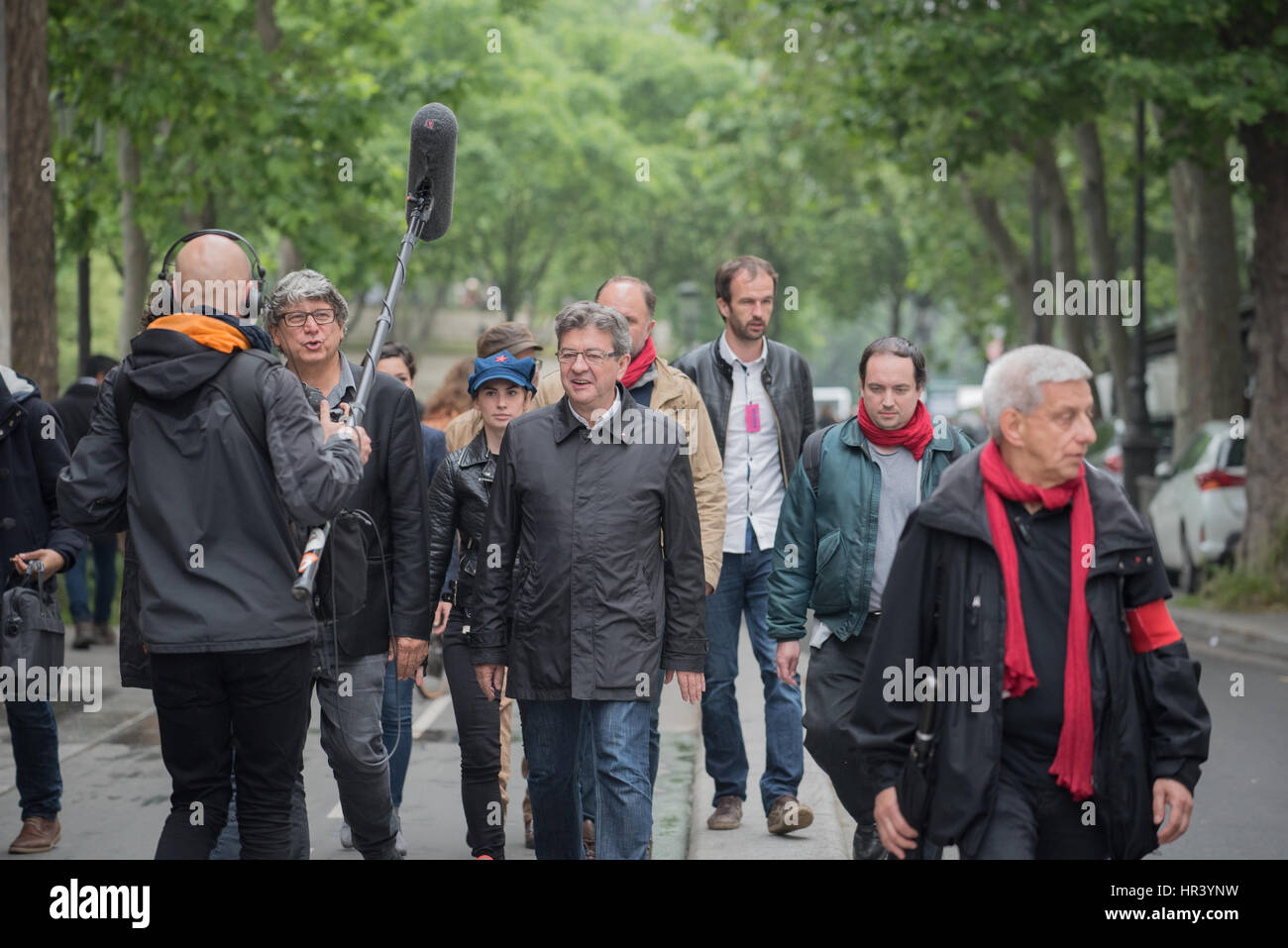 Bei den Wahlen treffen von Jean-Luc Mélenchon Place Stalingrad in Paris, im Beisein von Delegation der Insoumis .es von ganz Frankreich Stockfoto