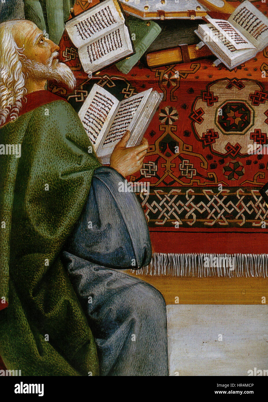 Dieses Detail aus Pinturicchios Fresken in der Piccolomini Bibliothek zeigt das komplizierte Design und die reiche Ikonographie. Die Liebe des Künstlers zum Detail spiegelt die lebendige Atmosphäre der Renaissance wider, mit dekorativen Elementen und religiösen Themen im Mittelpunkt der Erzählung des Freskos. Stockfoto