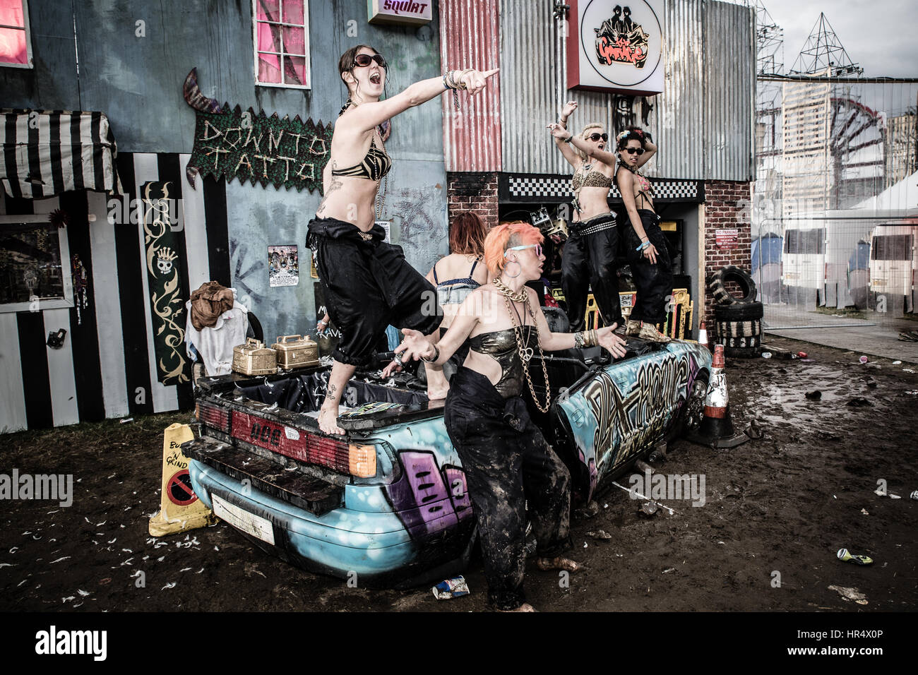 Das Publikum beim Boomtown Festival, England, Großbritannien Stockfoto