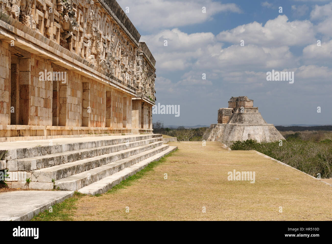 Mexiko, Uxmal Maya-Ruinen ist die archäologische Stätte von größter Relevanz in der Puuc-Route. Bekannt für die schöne Friese seine Gebäude facad Stockfoto
