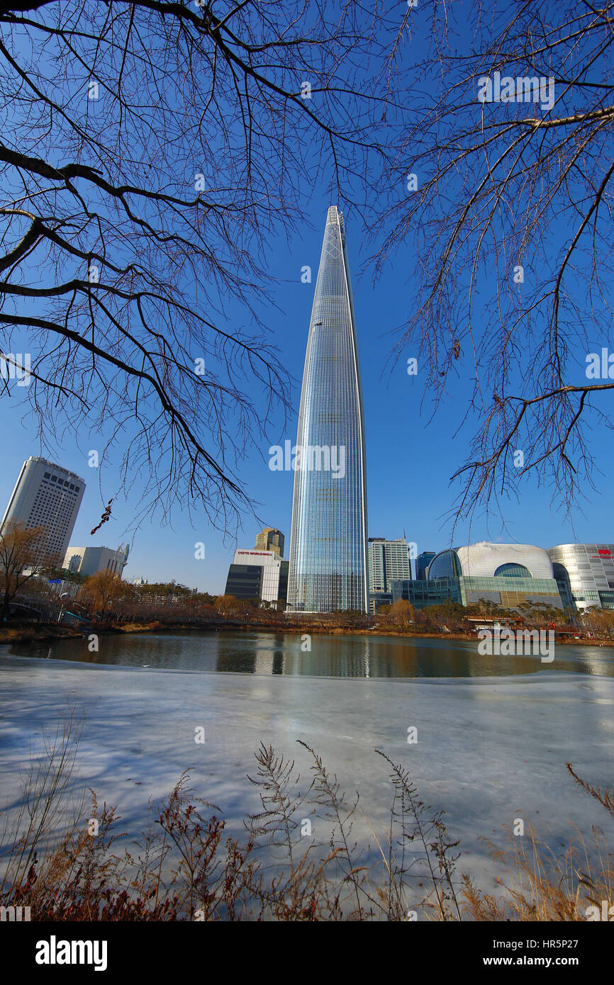 Lotte World Tower Wolkenkratzer in Jamsil, Seoul, Korea Stockfoto