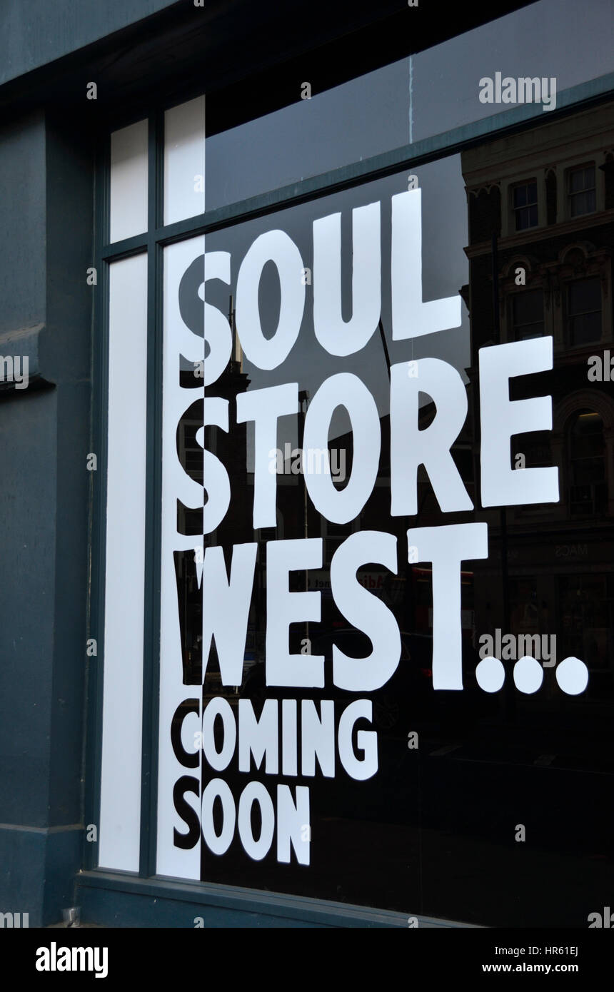 Seele Store West Coming Soon Zeichen,, Kilburn, London, UK Stockfoto
