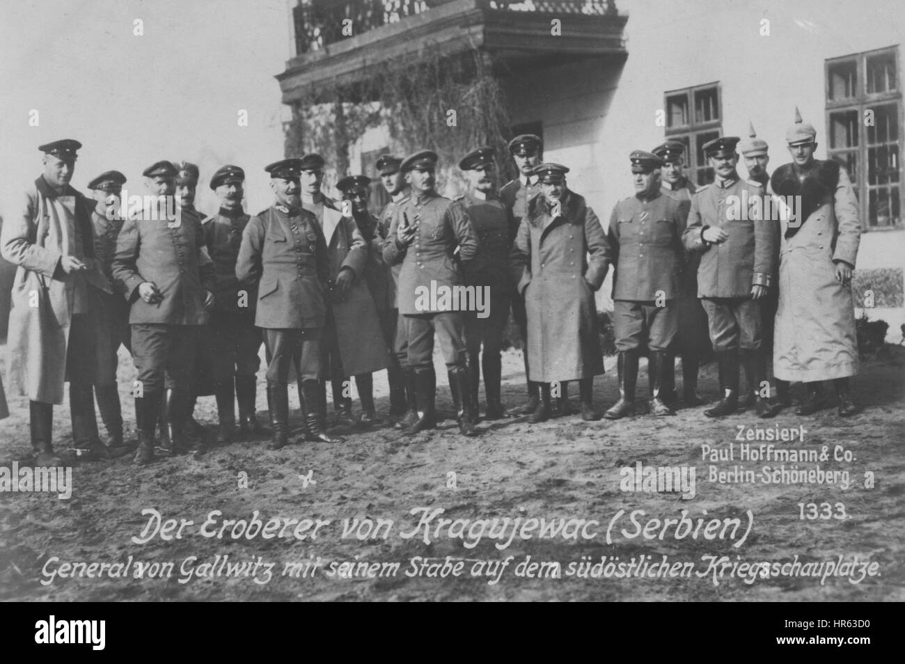 Allgemeinen Deutschen Max von Gallwitz stand mit seinen Truppen nach Erfolg in der Invasion von Serbien, 1915. Von der New York Public Library. Stockfoto