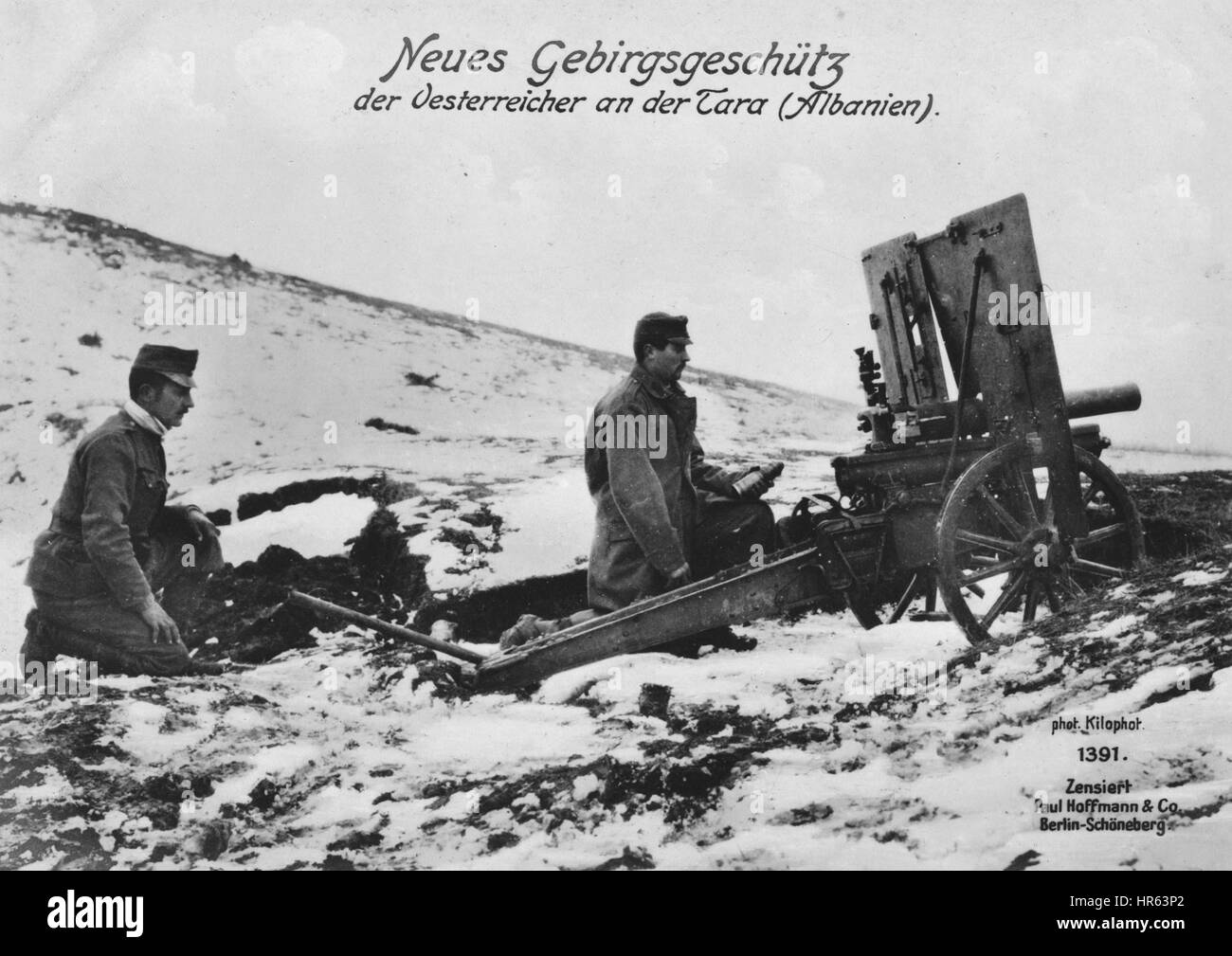 Ersten Weltkriegs deutsche fotografische Postkarte Darstellung Truppen auf einer Bergkette in Albanien, 1915. Von der New York Public Library. Stockfoto