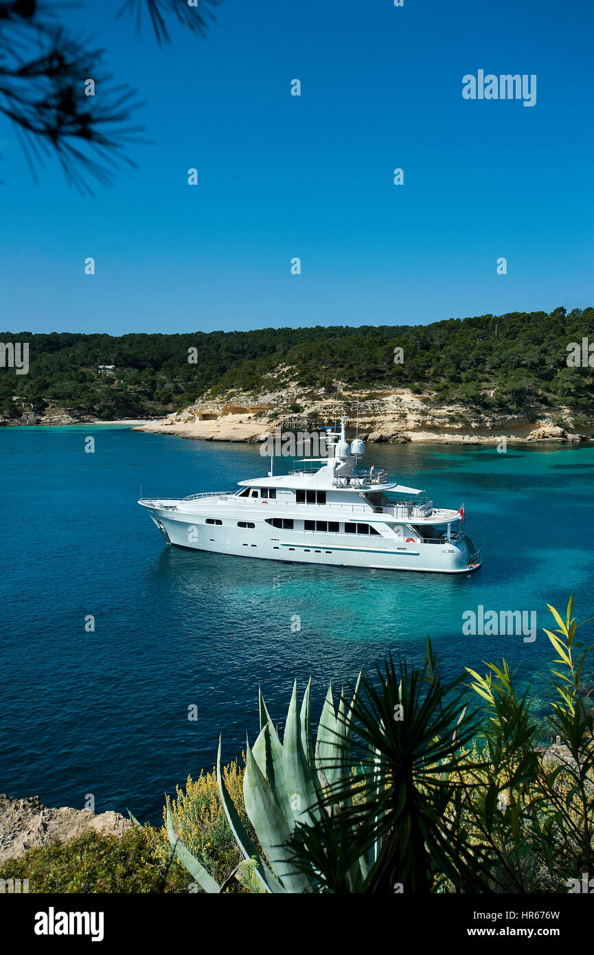 Luxus-Yacht im Mittelmeer Stockfoto