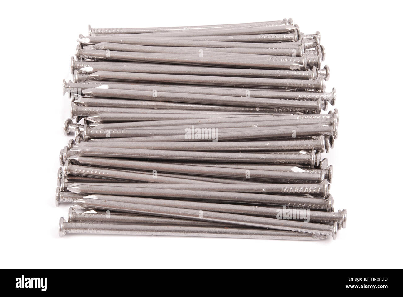 Neues Metall Nägel isolierten auf weißen Hintergrund Stockfoto