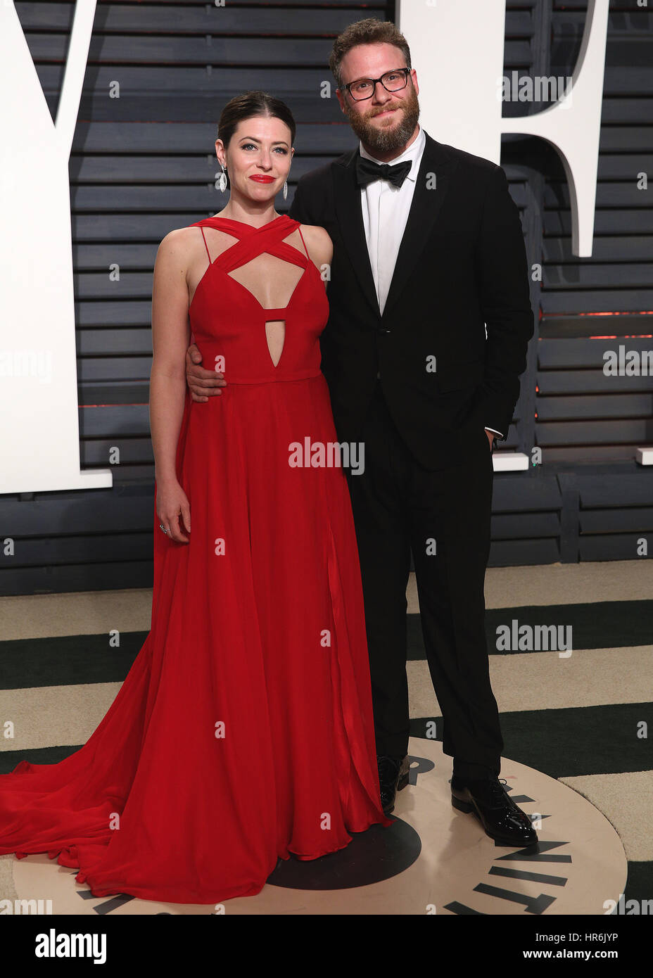 BEVERLY HILLS - 26 Februar: Seth Rogen und Lauren Miller in der Vanity Fair Oscar Party 2017 am 26. Februar 2017 in Beverly Hills, California.Credit: MPI99 / MediaPunch Stockfoto
