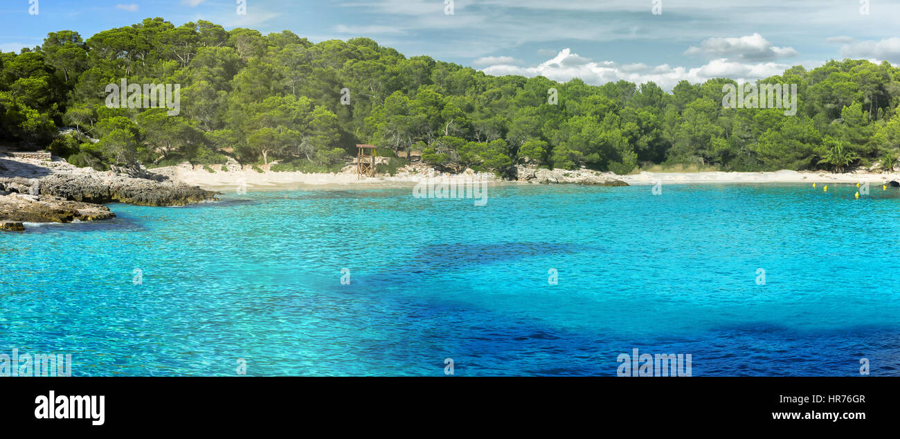 Macarella Strand, türkisfarbene Mittelmeer Balearen Stockfoto