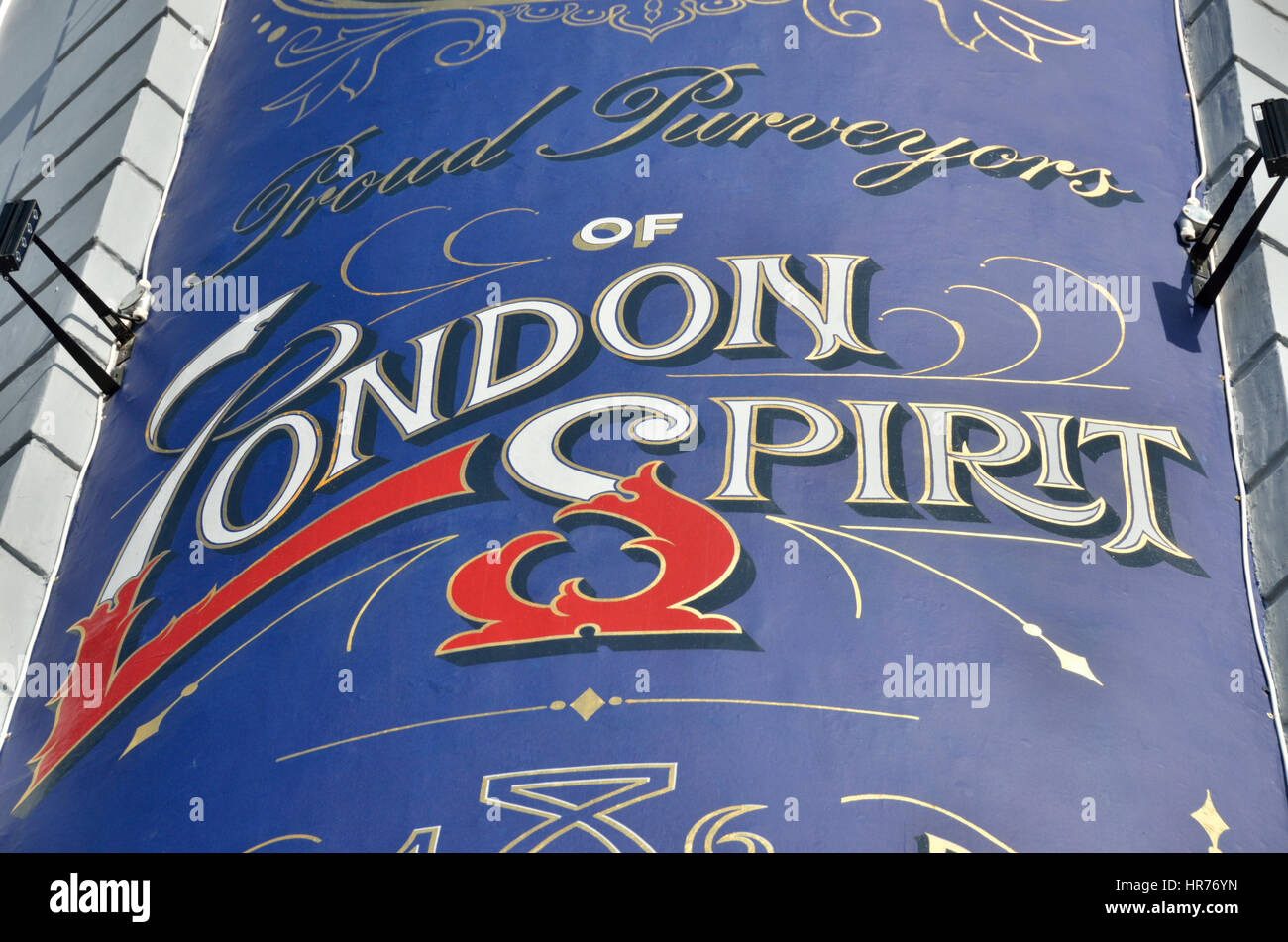 London-Geist Zeichen vor einem Pub. Stockfoto