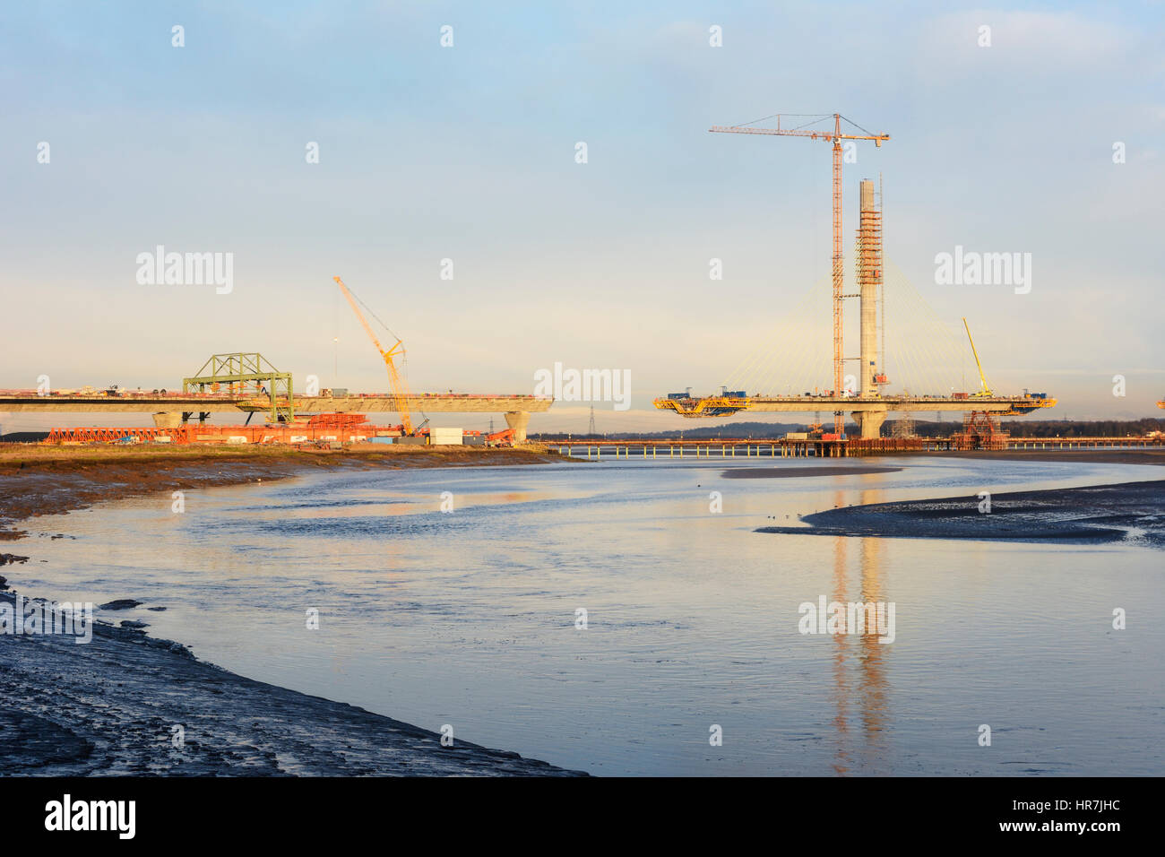 Bau des neuen Runcorn Widnes Brücke über den Fluss Mersey. Das Mersey Gateway Bauvorhaben. Stockfoto