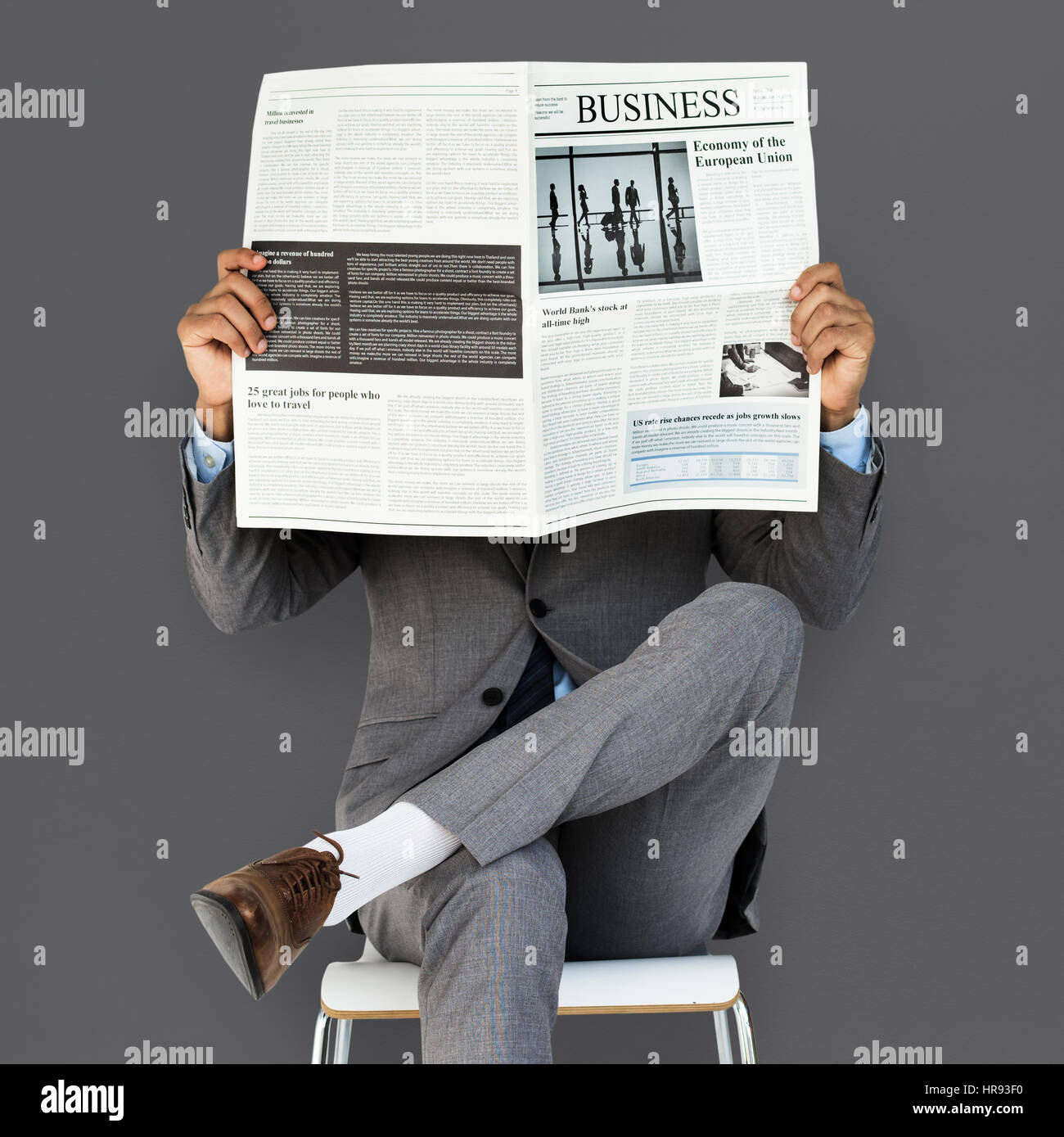 Business Mann lesen Zeitung Stockfoto