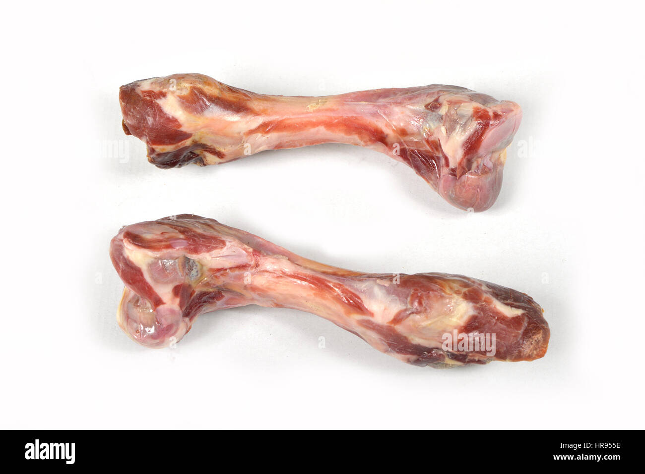 PET und Tiernahrung für Hunde und Katzen: Trockenfutter, Trockenfutter, Knochen, Knochen, Stöcke, Leder, Cookies, Penisse, Ohren, Sehnen Stockfoto