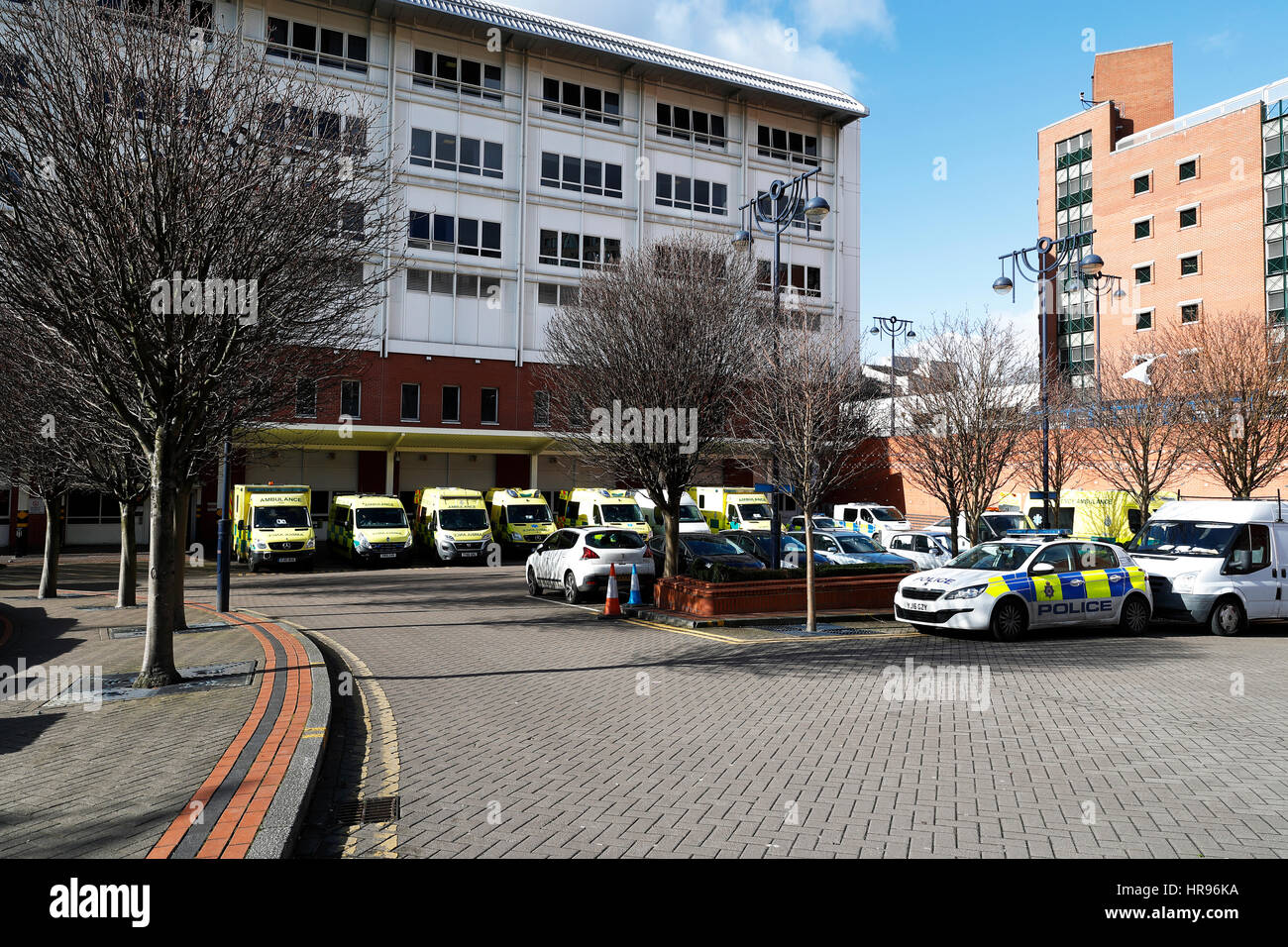 Notaufnahme Abteilung Gebäude Leeds General Infirmary mit der Ambulanz draußen. Stockfoto