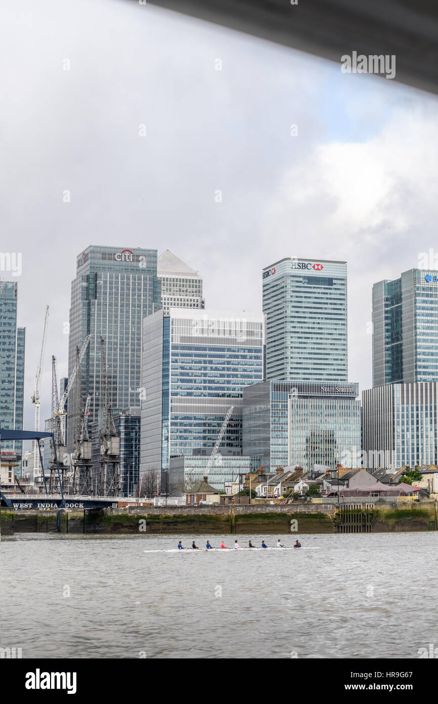 Banken in Canary Wharf, London, einer der beiden Finanzplätze der Stadt. Stockfoto