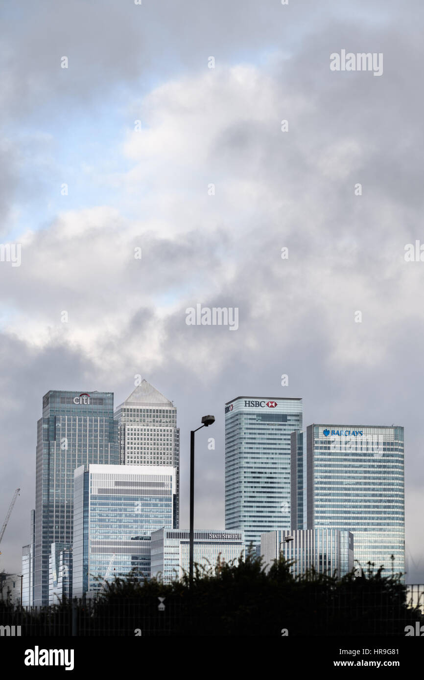 Banken in Canary Wharf, London, einer der beiden Finanzplätze der Stadt. Stockfoto