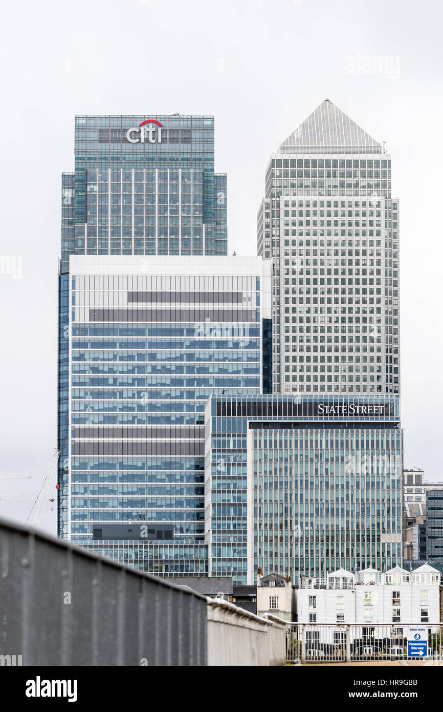 Banken in Canary Wharf, London, einer der beiden Finanzplätze der Stadt. Stockfoto