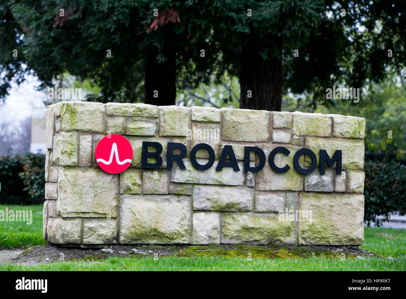 Ein Logo Zeichen außerhalb einer Einrichtung von Broadcom Limited in San Jose, Kalifornien, am 18. Februar 2017 besetzt. Stockfoto