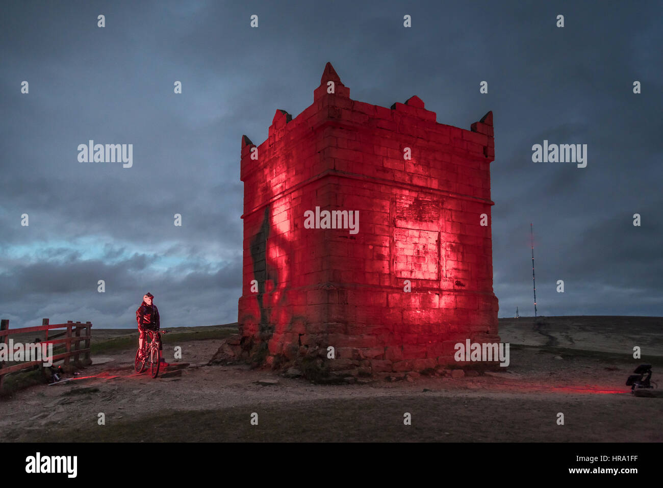 Rivington Hecht mit farbigen LED-Leuchten beleuchtet Chorley Rat zu veröffentlichen. Stockfoto