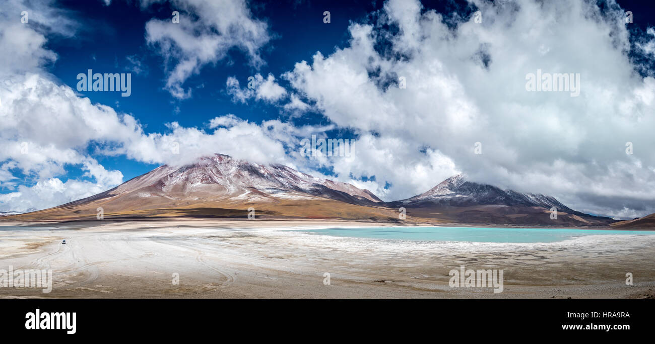 Grüne Lagune und die Berge, Bolivien Stockfoto