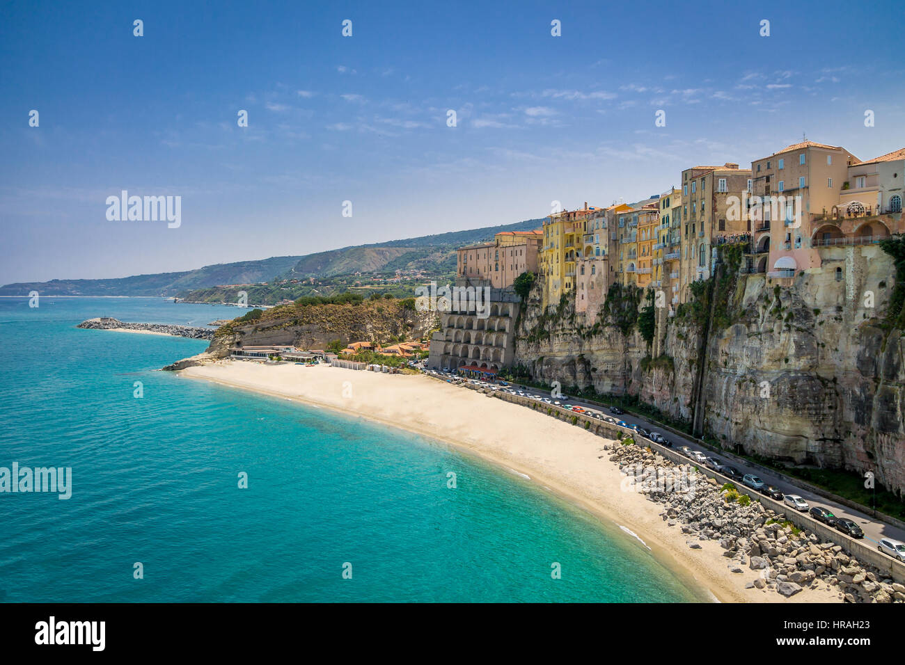 Hohen Blick auf Tropea Stadt und Strand - Kalabrien, Italien Stockfoto