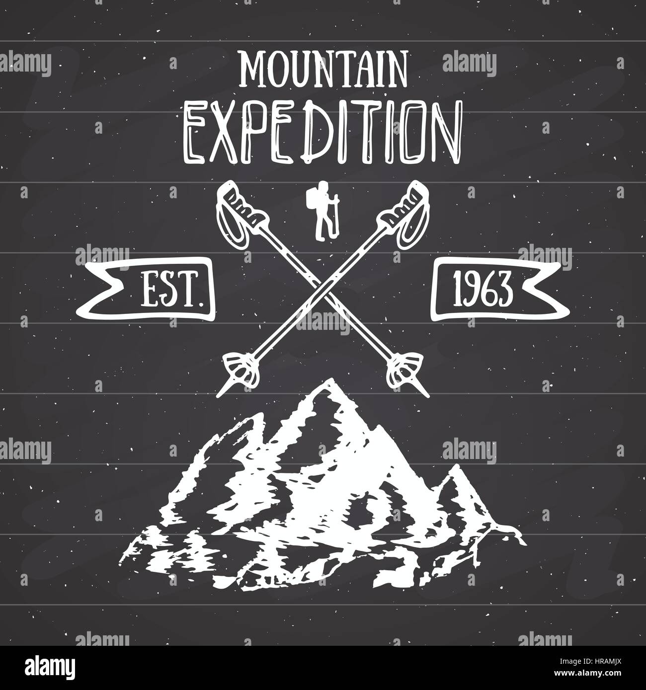 Berg-Expedition Vintage Label Retro-Abzeichen. Die Hand gezeichnete strukturierte Emblem im Freien, Wandern, Abenteuer und die Berge erkunden, Extremsport, Grunge hip Stock Vektor