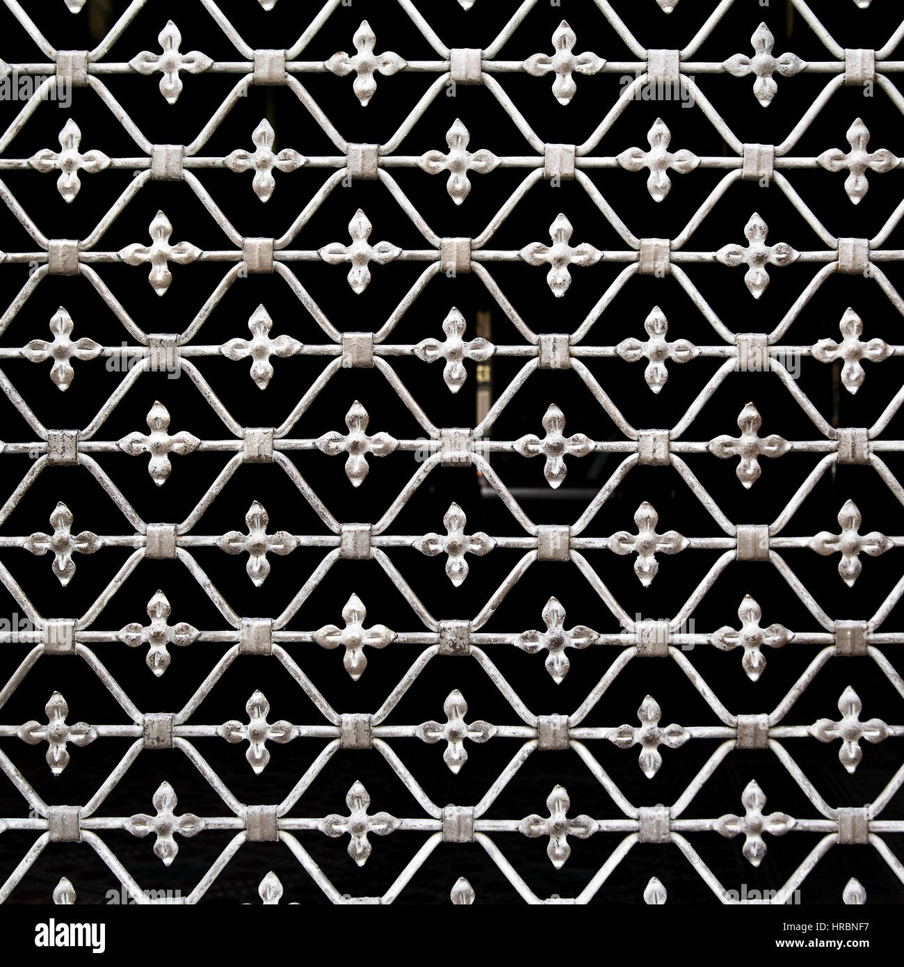 Alten geschmiedeten Gitter in Budapest, Ungarn - Architektur detail Stockfoto