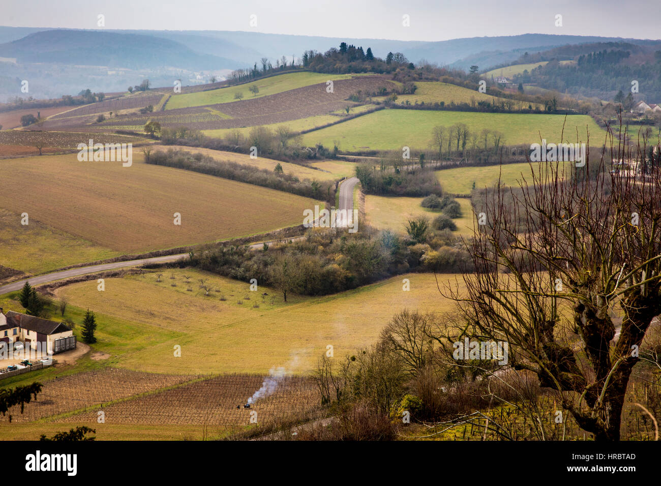 Ansicht der französischen Landschaft vom Hügel an Vezelay, Burgund, Frankreich Stockfoto