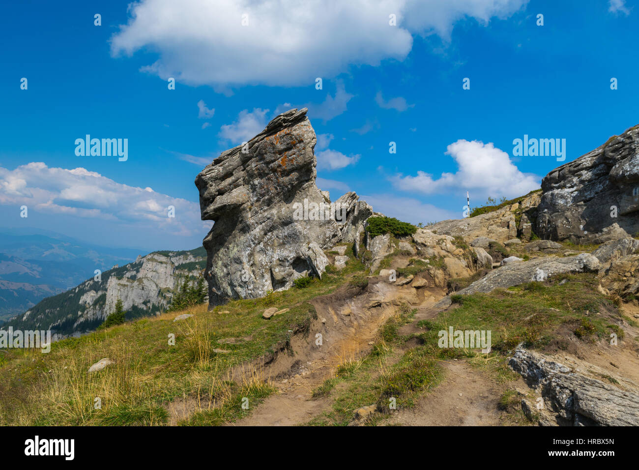 Erstaunliche Panorama Ceahlau massiv, östlichen Karpaten Berge, Moldawien, Rumänien Stockfoto