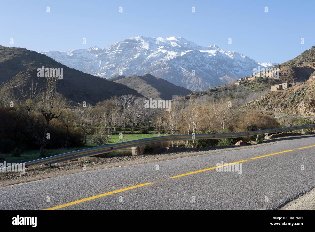 Der Tizi-n-Tichka-Pass durch den hohen Atlas-Gebirge in Marokko Stockfoto