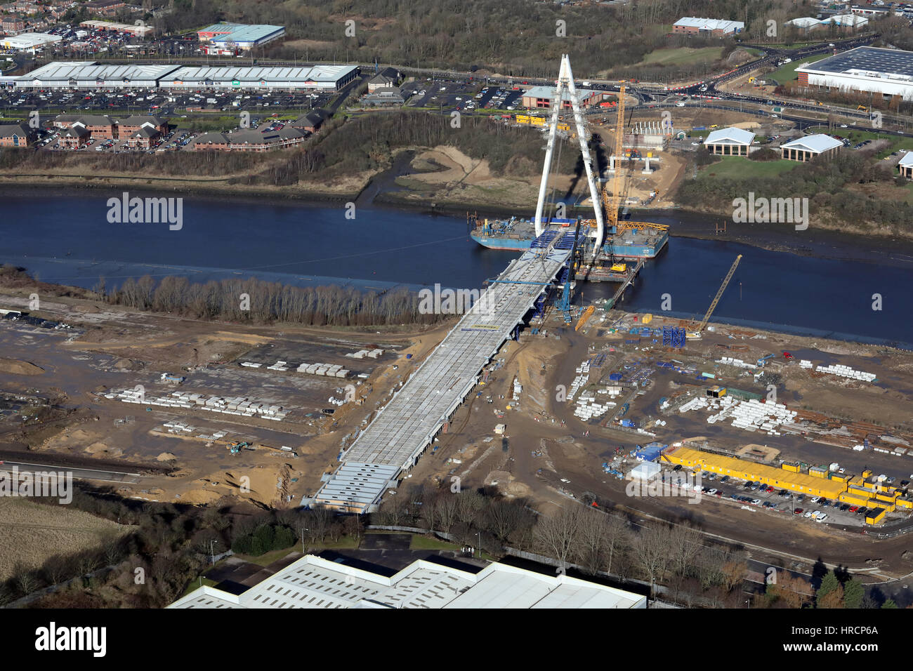 Luftaufnahme der nördliche Turm Brücke in Sunderland während der Bauphase Stockfoto