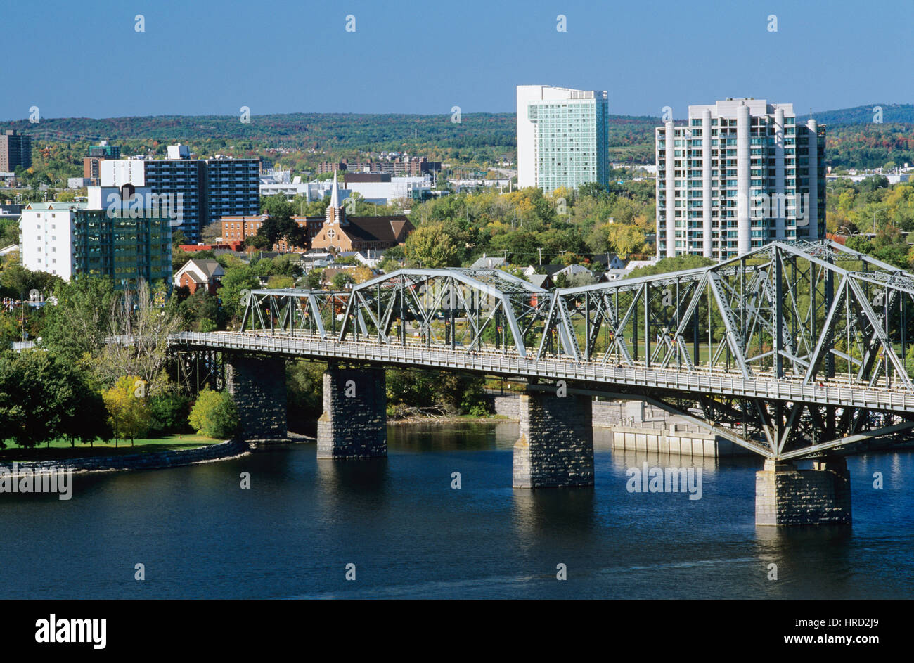 Blick auf Rumpf, dem Ottawa-Fluss und die Alexandra Bridge, Rumpf-Ottawa, Quebec, Kanada Stockfoto