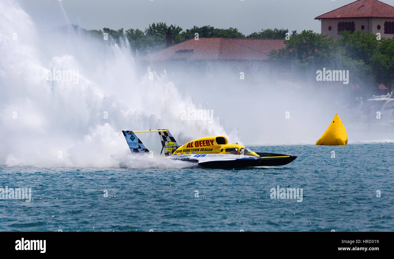 Wasserflugzeug Racing Boot mit Roostertail, Gold Cup Detroit, Detroit, Michigan Stockfoto