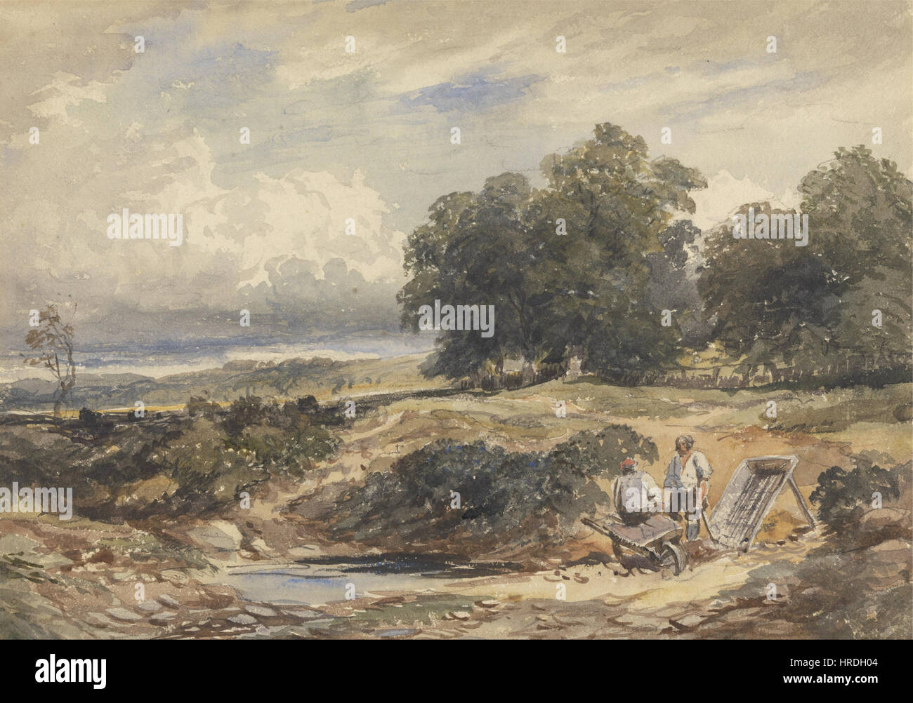 David Cox’ „Landscape with Men Sifting Sand“ aus den 1850er Jahren beschreibt eine ländliche Landschaft mit Männern, die in Handarbeit arbeiten. Das Gemälde fängt die Einfachheit des ländlichen Lebens und die Verbindung zwischen Mensch und Land ein. Cox nutzt Licht und Schatten, um eine reiche, atmosphärische Szene zu schaffen, die die Harmonie zwischen Natur und menschlicher Aktivität betont. Stockfoto