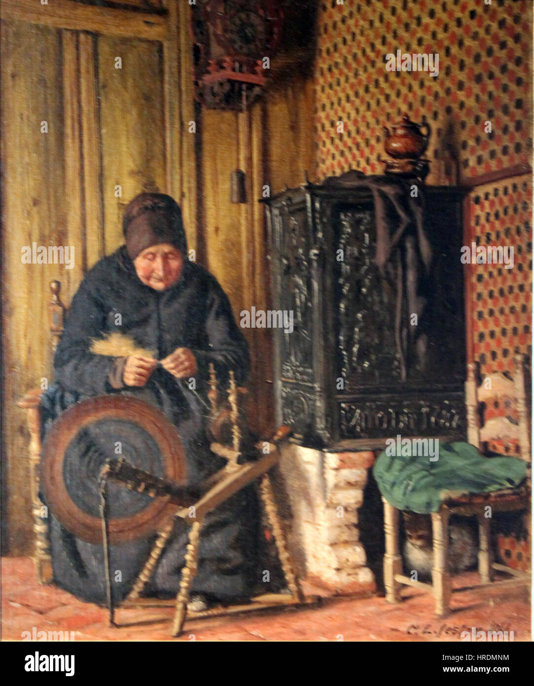 „Alte Frau am Spinnrad“ von Jessen aus dem Jahr 1866 zeigt eine ältere Frau, die auf einem Spinnrad Garn spinnt. Das Gemälde konzentriert sich auf die Konzentration der Frau und die Einfachheit des ländlichen Lebens im 19. Jahrhundert, wobei ihr heiteres, aber fleißiges Verhalten betont wird. Stockfoto