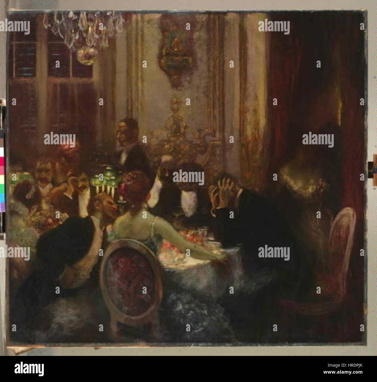 „Souper Pozdni vecere“ (spätes Abendessen) von Gaston La Touche zeigt eine intime Szene des späten Abendessens. Das Werk ist bekannt für seine sanften Farben und die stimmungsvolle Darstellung, die die Beherrschung des Lichts und der Atmosphäre des französischen Impressionismus verdeutlicht. Stockfoto