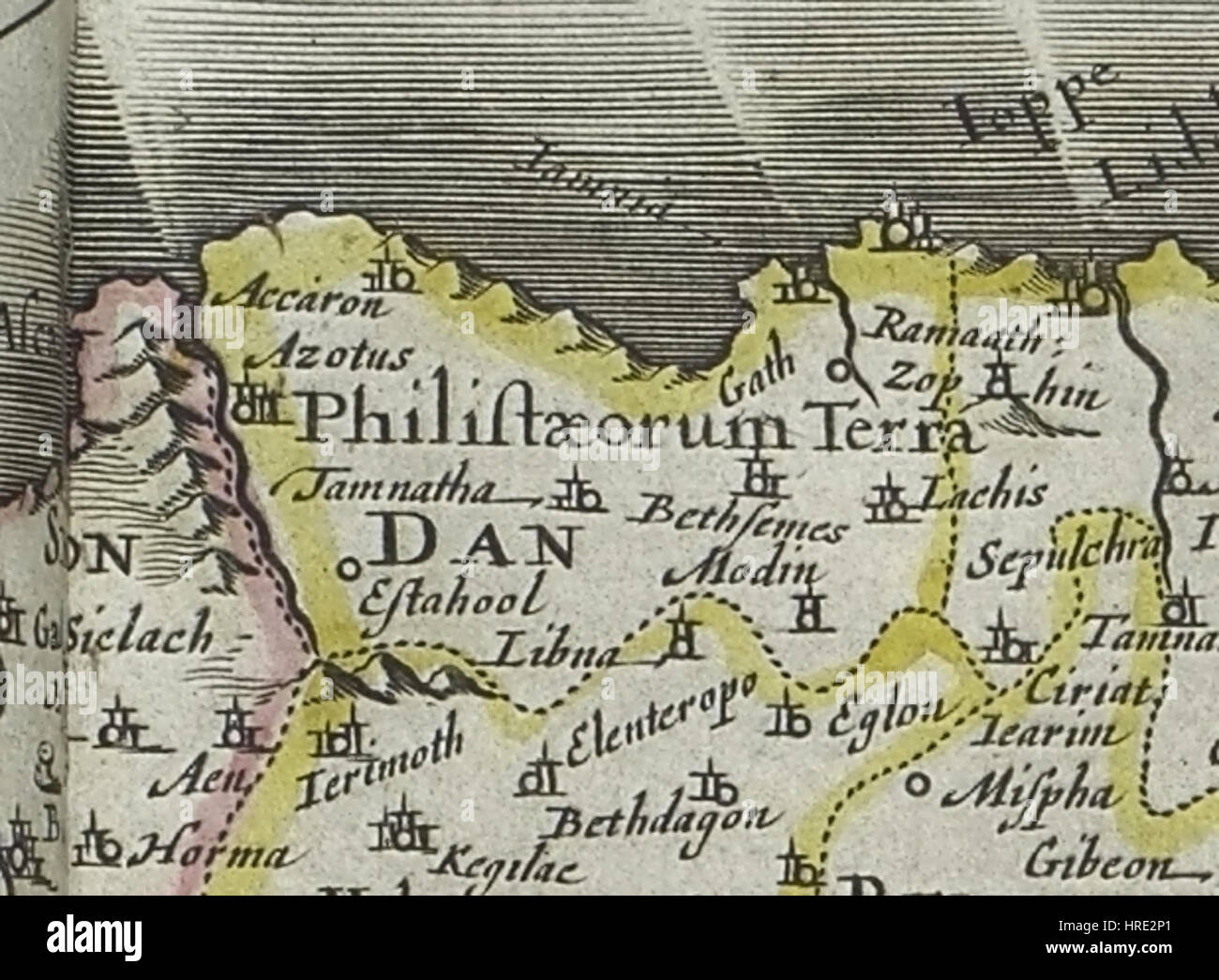 Diese Karte, die von Willem und Joan Blaeu zwischen 1648 und 1664 erstellt wurde, zeigt das Heilige Land, bekannt als Terra Sancta, das dem heutigen Palästina entspricht. Die Karte zeigt die heilige Geographie dieser bedeutenden religiösen Region. Stockfoto