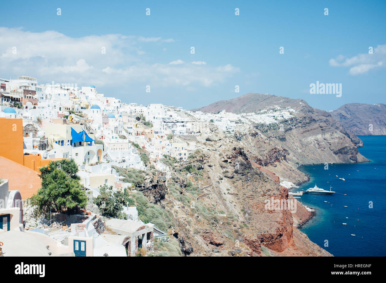 Das schöne Dorf Oia auf Santorin, Griechenland. Stockfoto