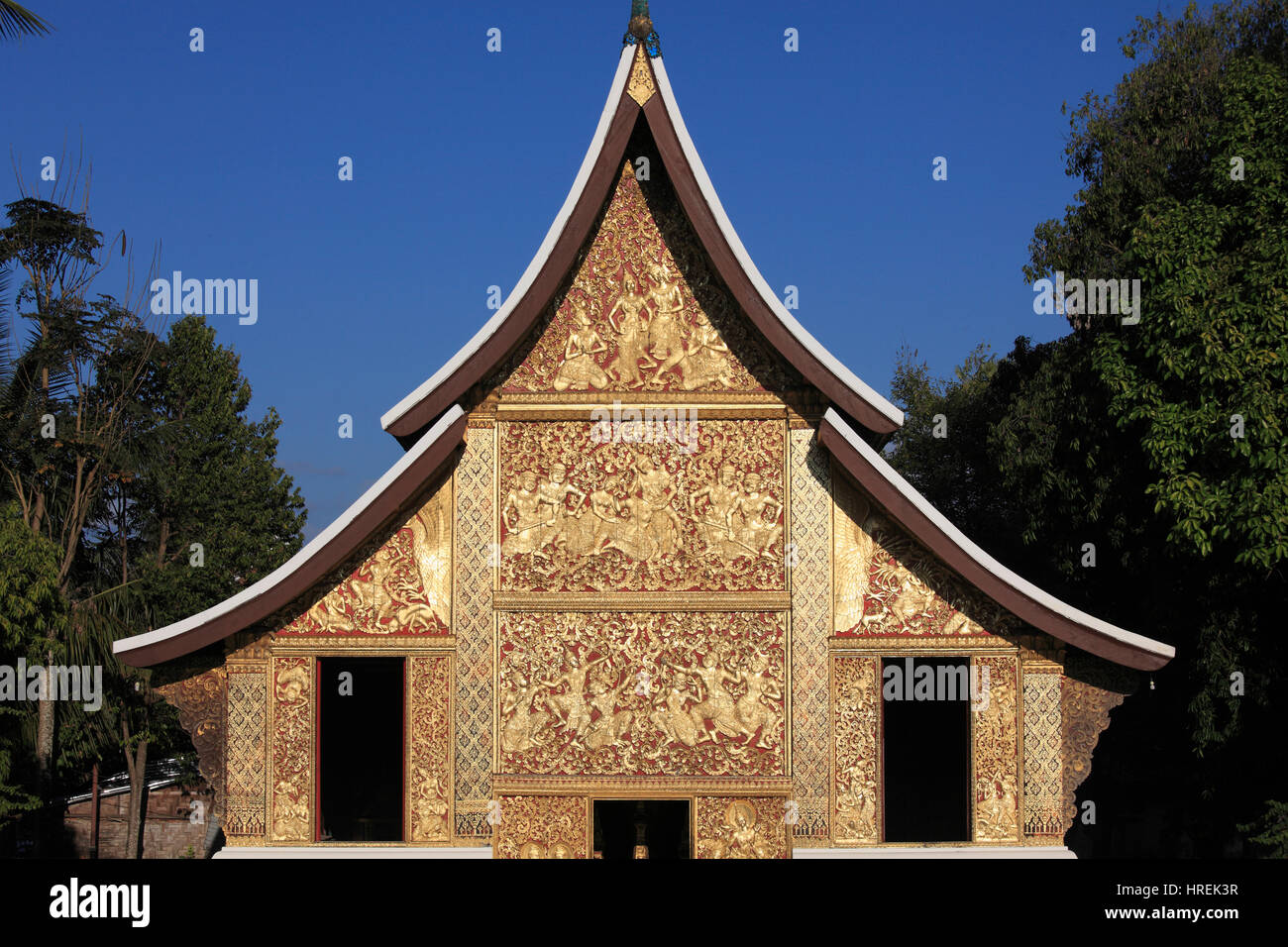 Laos, Luang Prabang, Wat Xieng Thong, Funerary Carriage Hall, buddhistische Tempel, Stockfoto