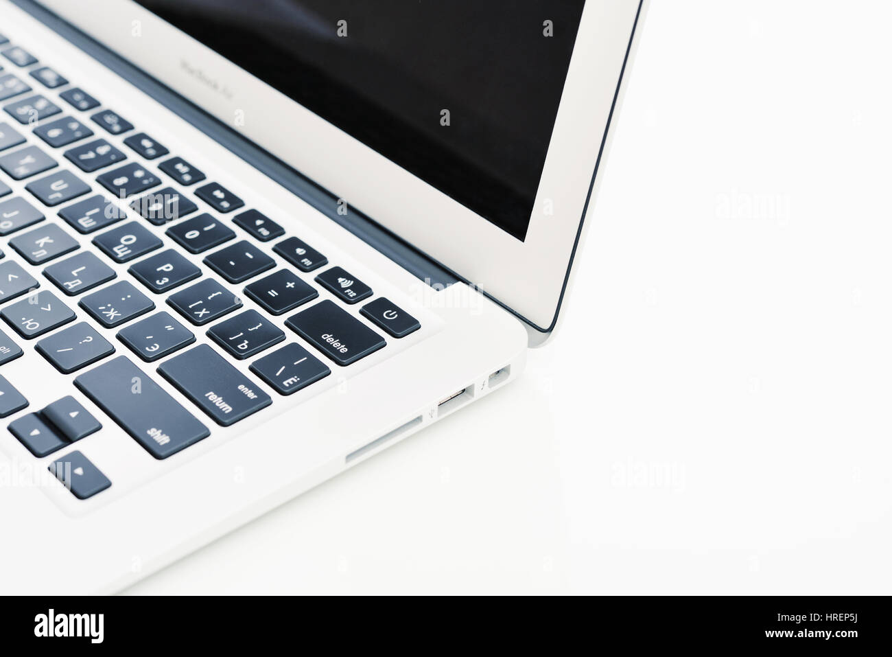 Kiew, UKRAINE - 29. Januar 2015: Studio gedreht Teil des neuen Apple MacBook Air Anfang 2014, designed und entwickelt von Apple Inc., es erschien am Stockfoto