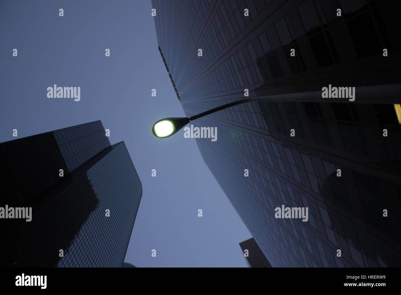 Straßenlaterne im financial District. Stockfoto